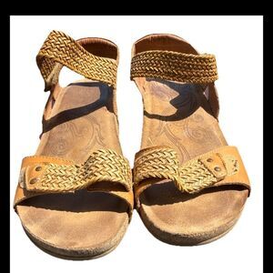 Taos Trulie Womens Comfort Sandals Size 8-8.5